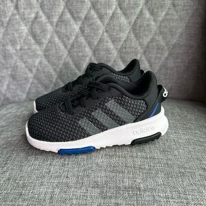 Adidas kids shoe